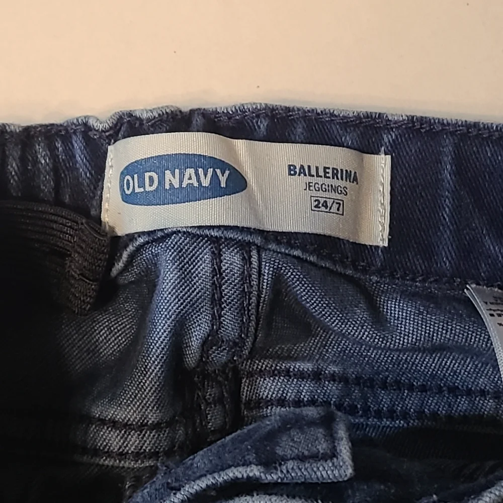 Stylish Old Navy Blue Girls Denim Jeans Elastic Adjustable Waist EUC Size 8
